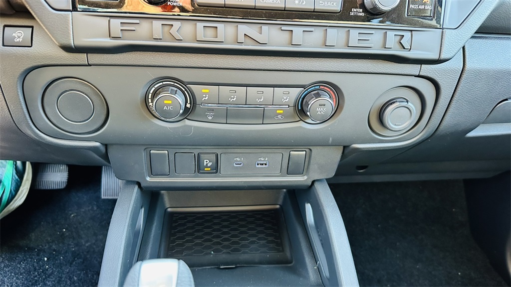 2025 Nissan Frontier S photo 22