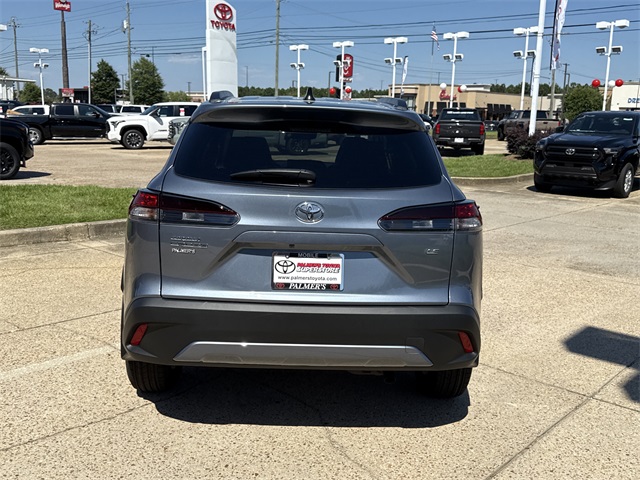 2026 Toyota Corolla Cross LE photo 2