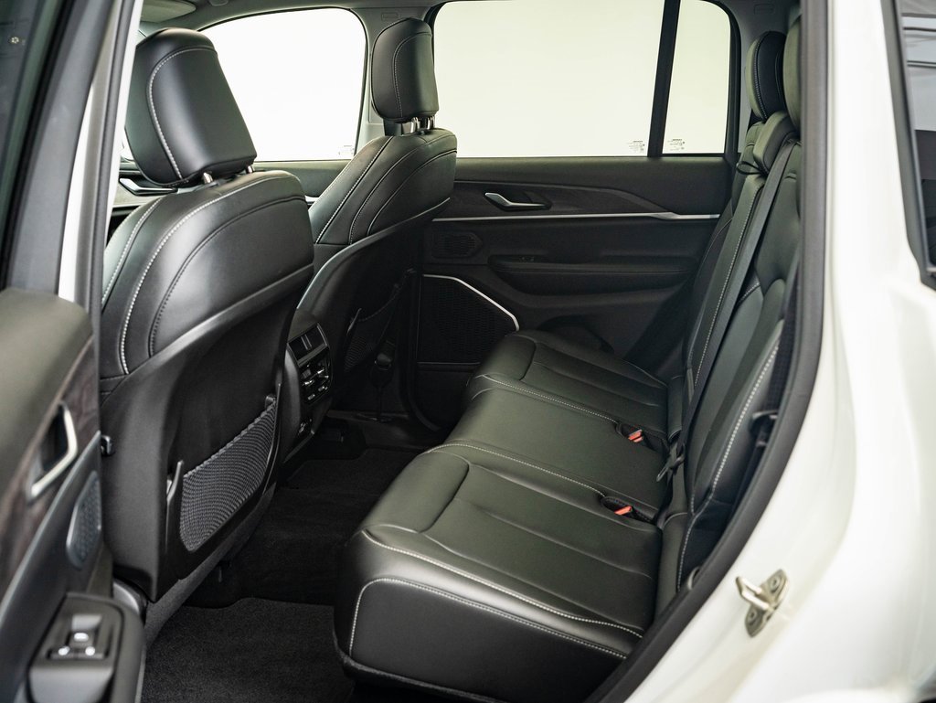 2023 Jeep Cherokee 4xe photo 34