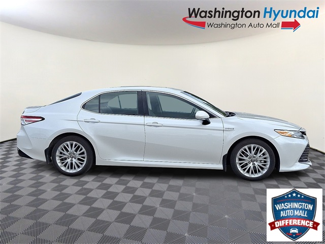 2018 Toyota Camry Hybrid XLE photo 7