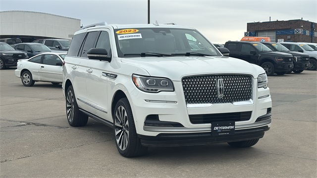 2023 Lincoln Navigator Reserve's photo