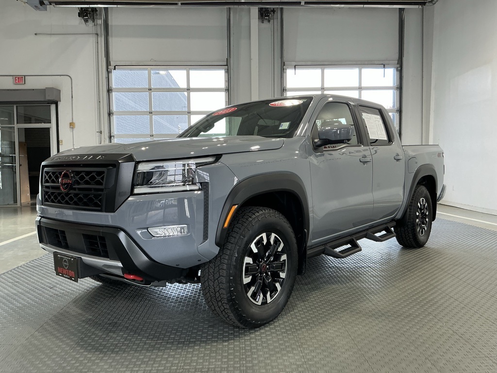 2023 Nissan Frontier PRO-4X photo 2