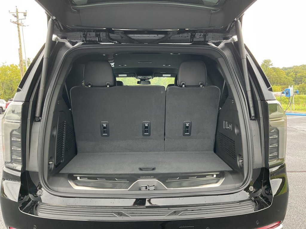 2025 Chevrolet Tahoe Premier photo 20