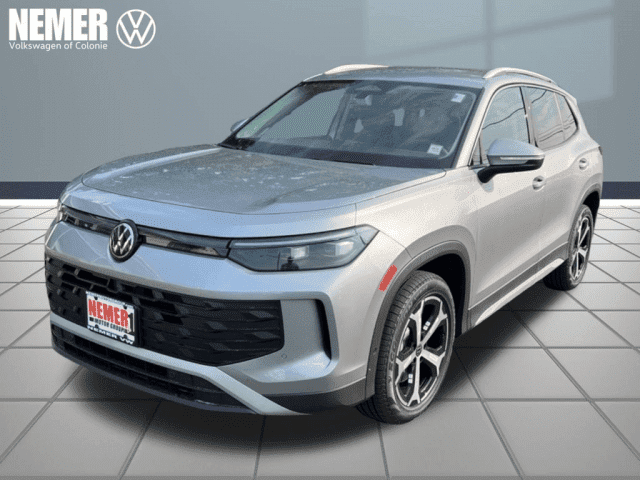2025 Volkswagen Tiguan SE's photo