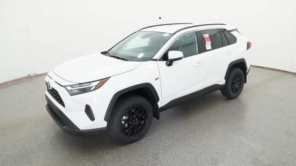 2025 Toyota RAV4 XLE's photo