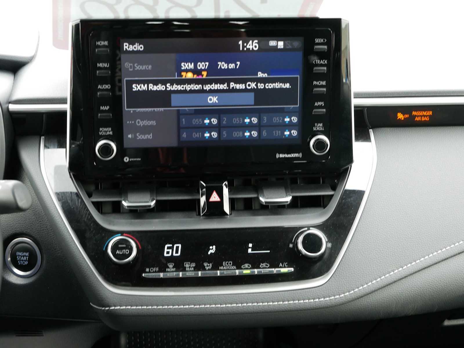 2022 Toyota Corolla SE photo 13