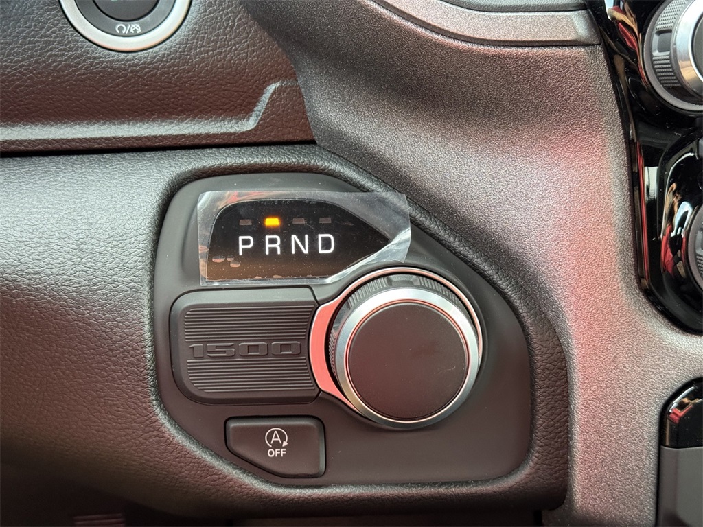 2025 Ram 1500 Tradesman photo 19