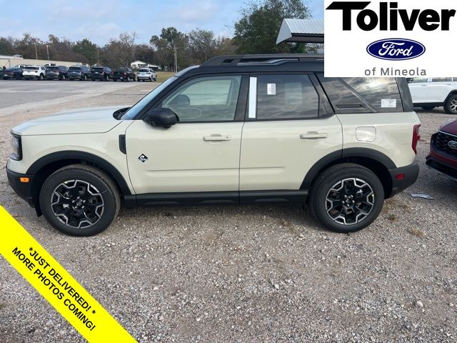 2025 Ford Bronco Sport Outer Banks's photo