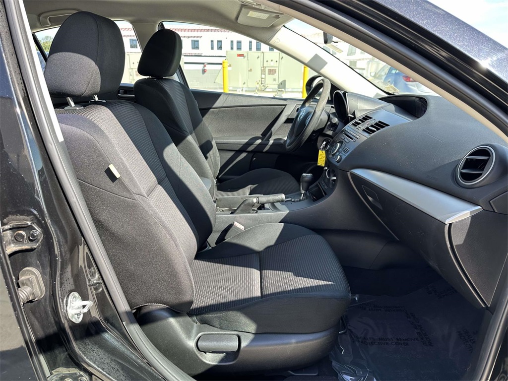 2013 Mazda Mazda3 i Sport photo 15