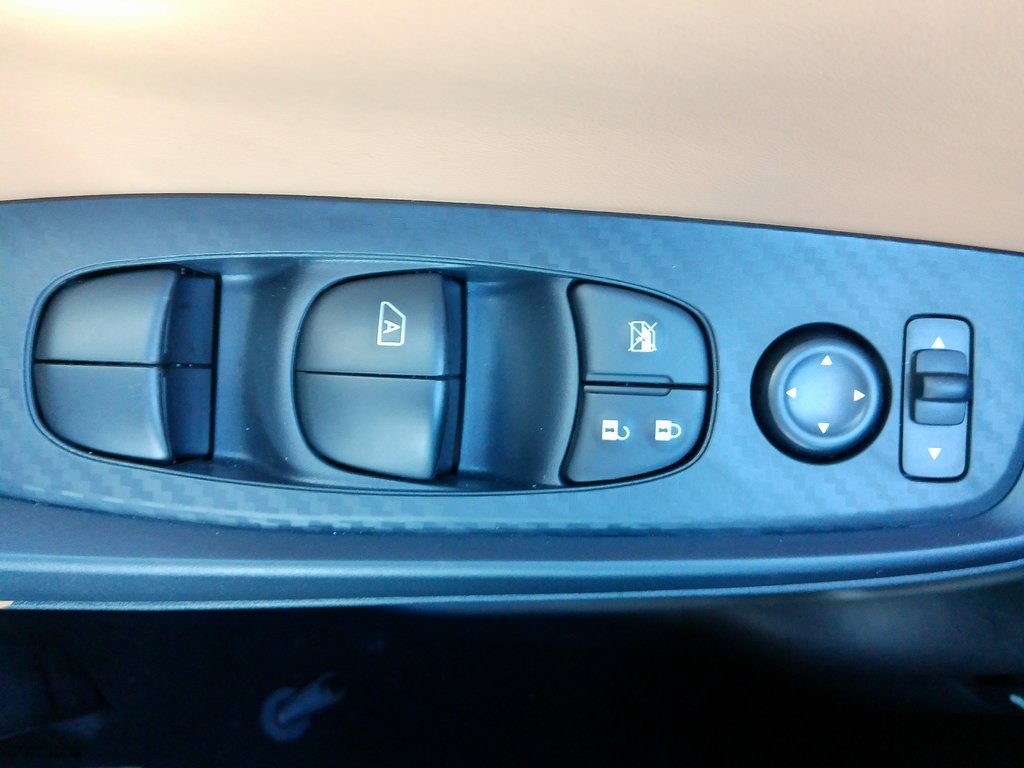 2025 Nissan Sentra SV photo 36