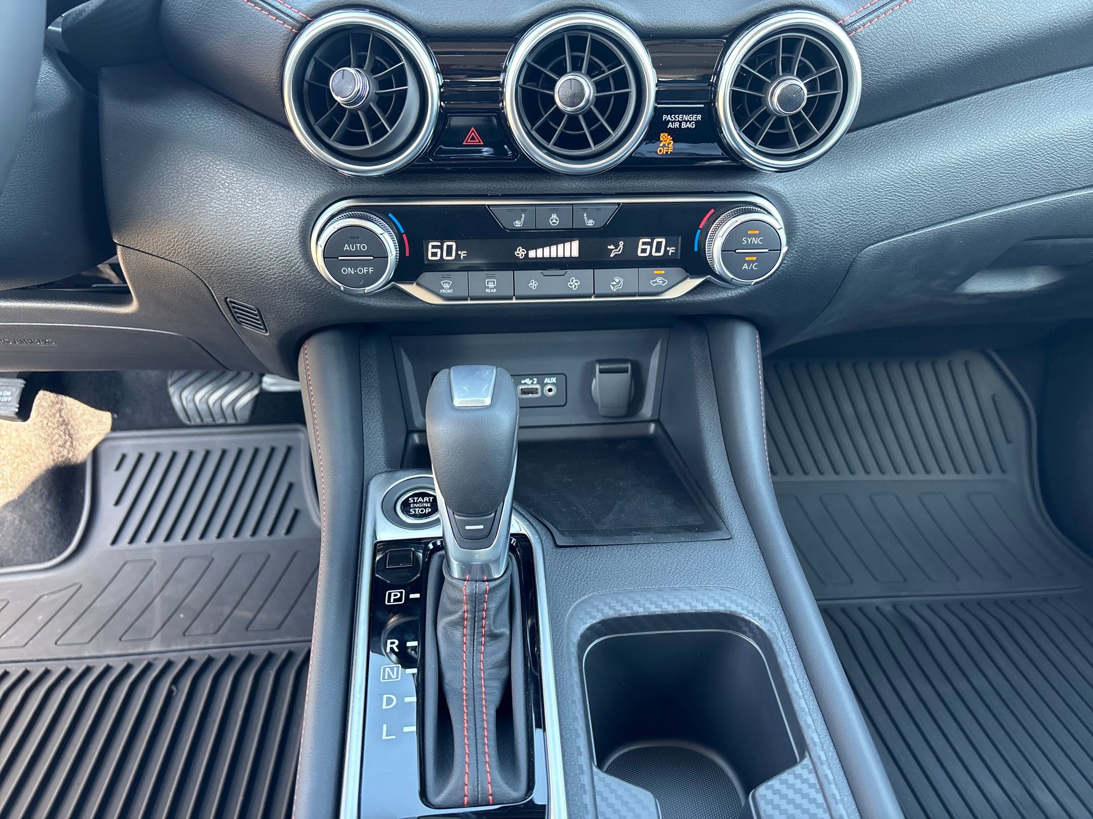 2025 Nissan Sentra SR photo 18