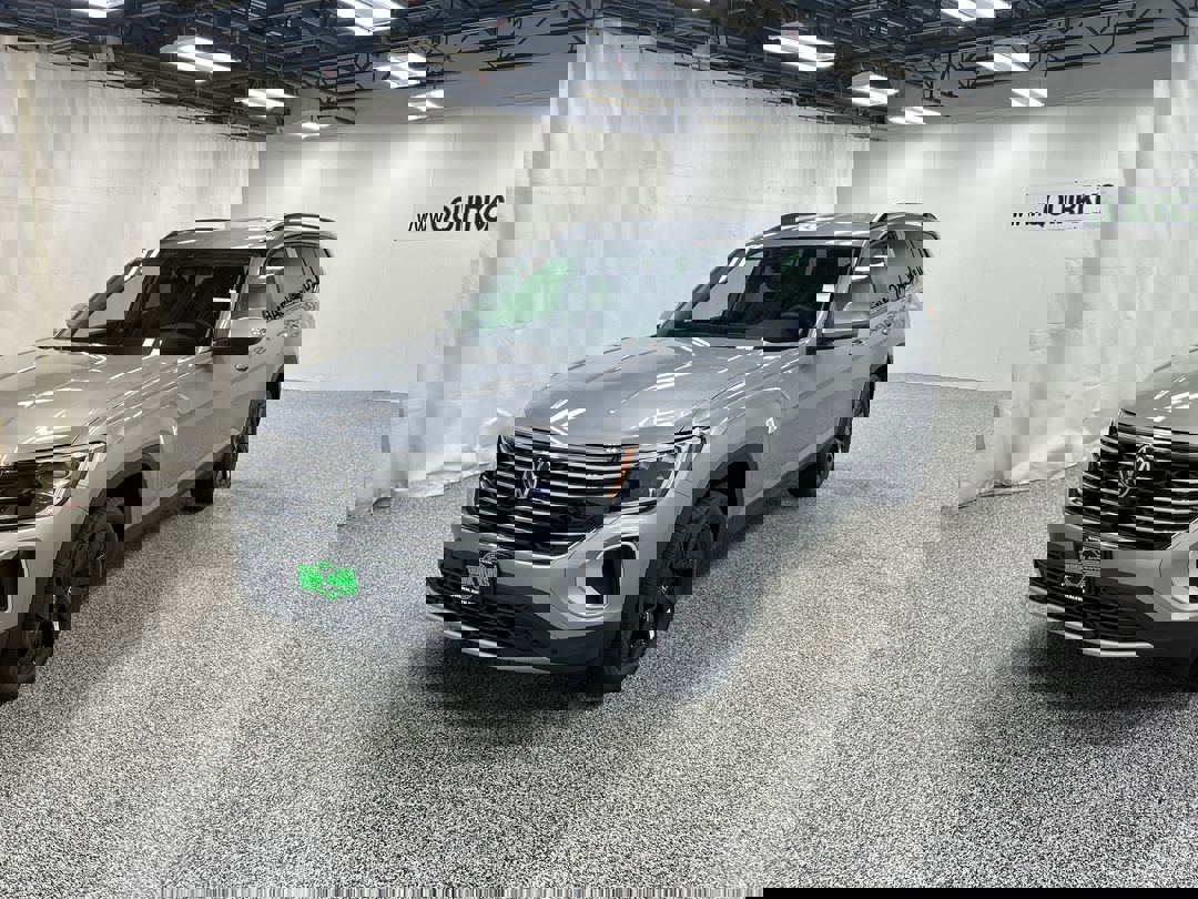 2026 Volkswagen Atlas SE Technology photo 2