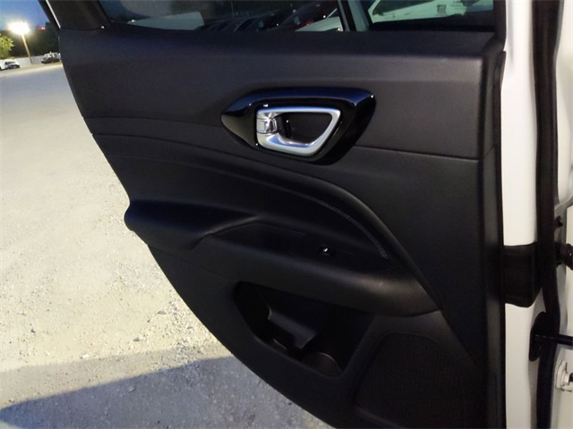 2026 Jeep Compass Latitude photo 16
