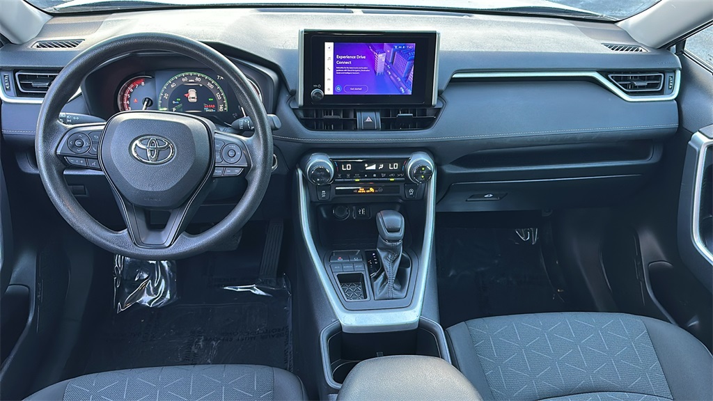 2023 Toyota RAV4 XLE photo 10
