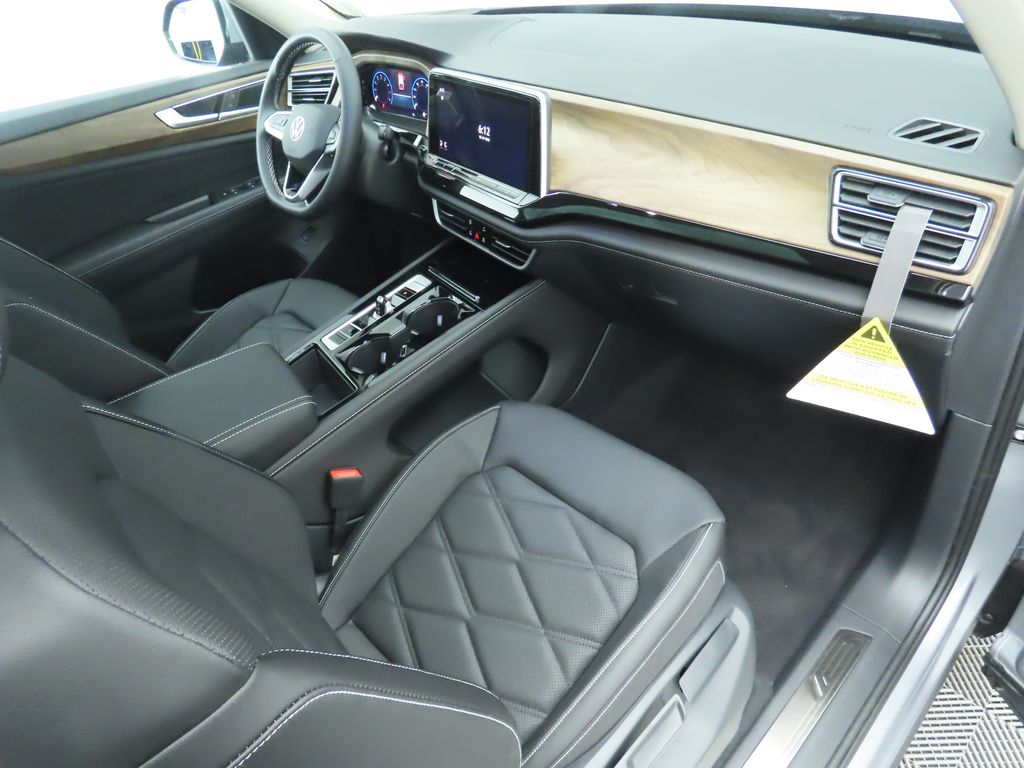 2026 Volkswagen Atlas SE Technology photo 17