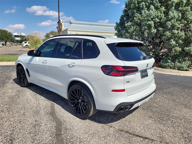 2026 Bmw X5 M60i photo 2