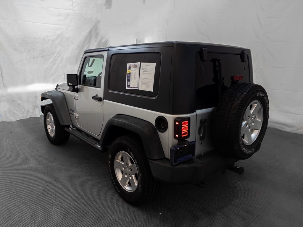 2010 Jeep Wrangler Sport photo 4