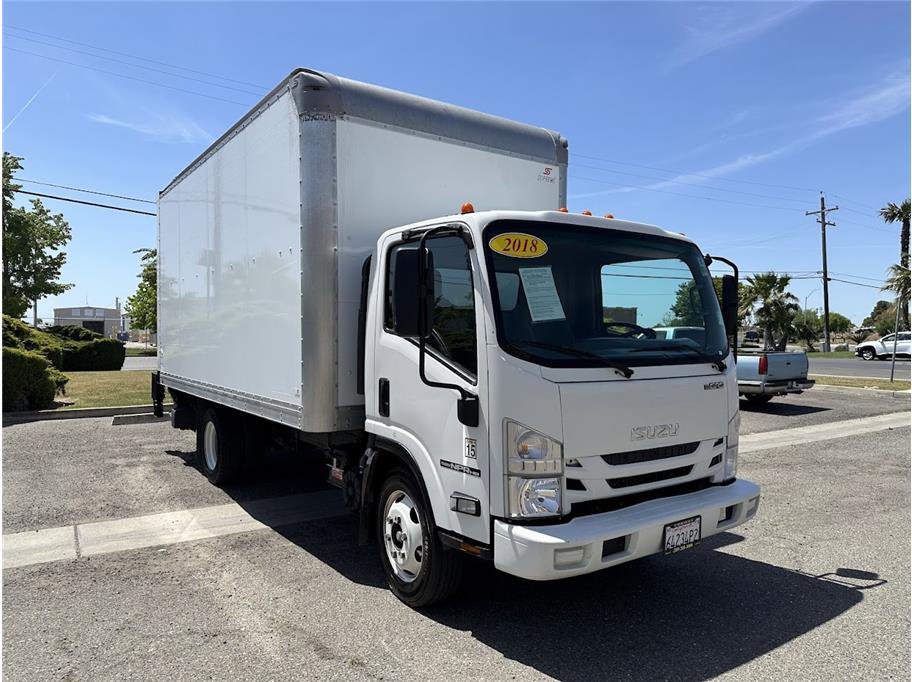 2018 Isuzu NPR/NPR-HD photo 2