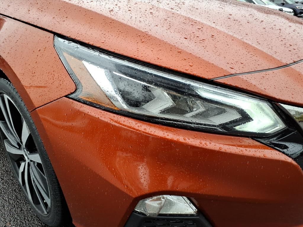 2021 Nissan Altima 2.5 SR photo 2