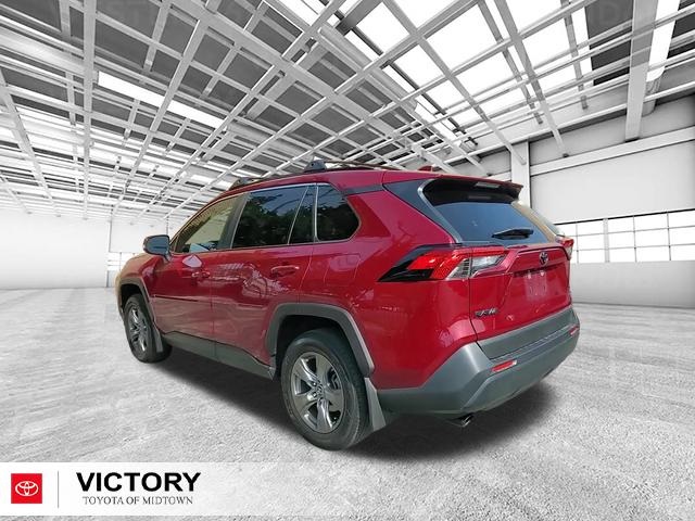 2023 Toyota RAV4 XLE photo 5