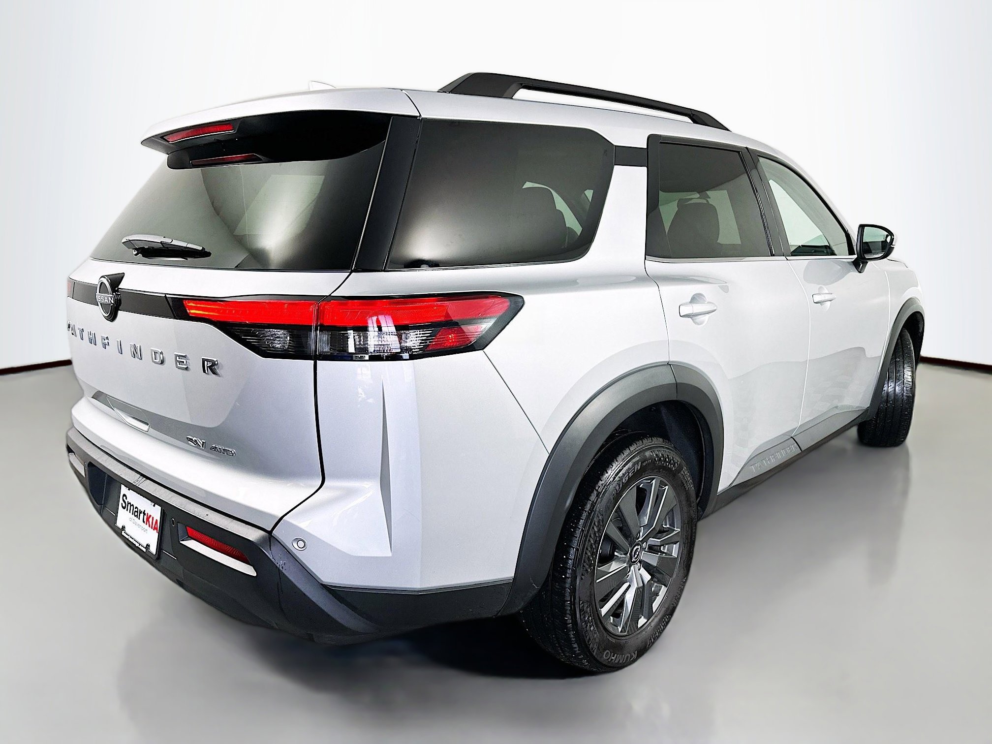 2023 Nissan Pathfinder SV photo 7