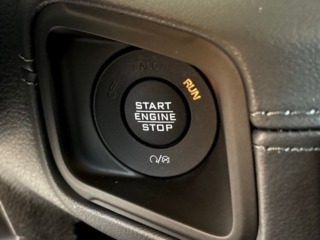 2025 Jeep Gladiator Mojave photo 18