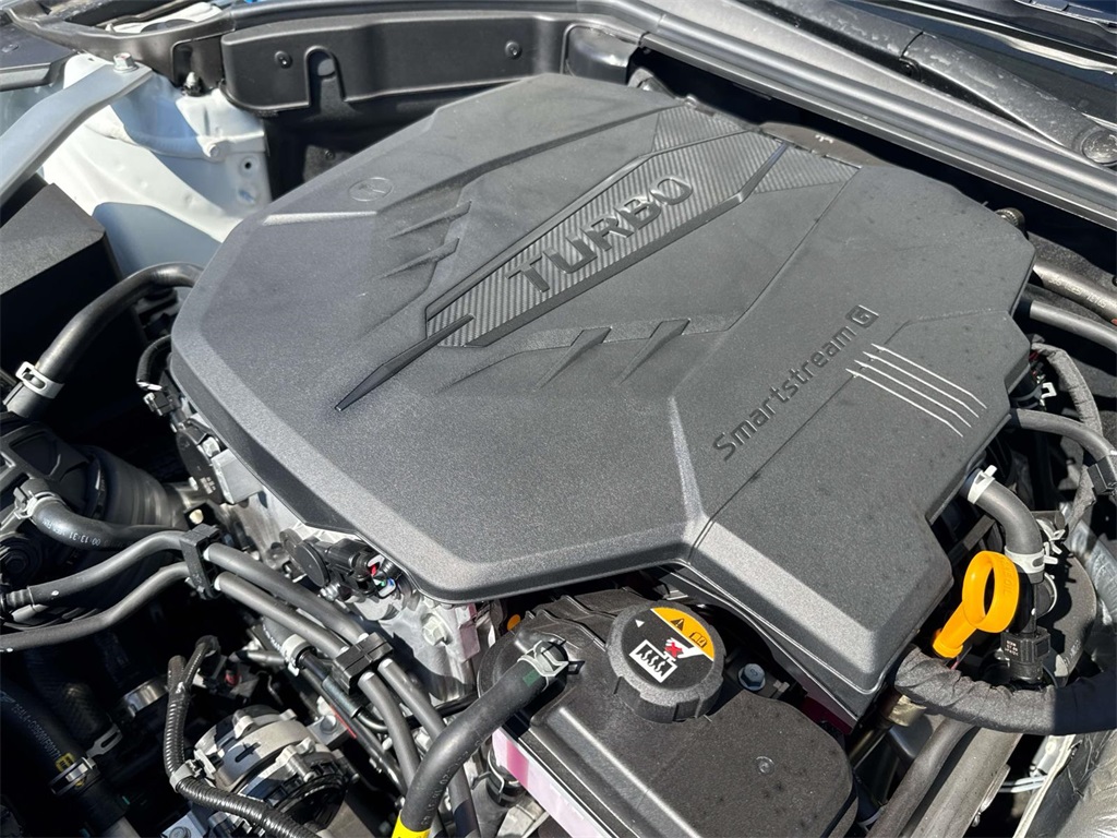 2026 Genesis G70 2.5T AWD photo 12
