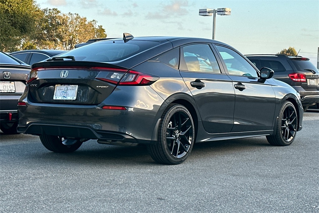 2025 Honda Civic Hatchback Sport photo 4