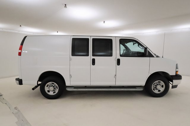 2023 Chevrolet Express 2500 Cargo photo 2