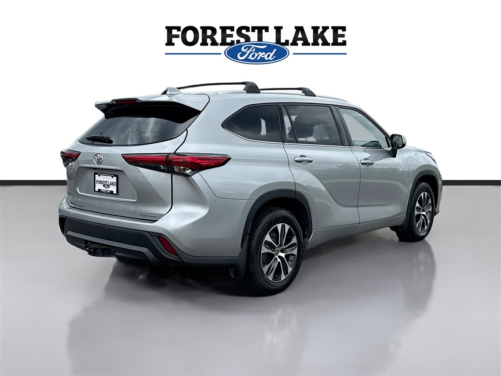 2021 Toyota Highlander XLE photo 7