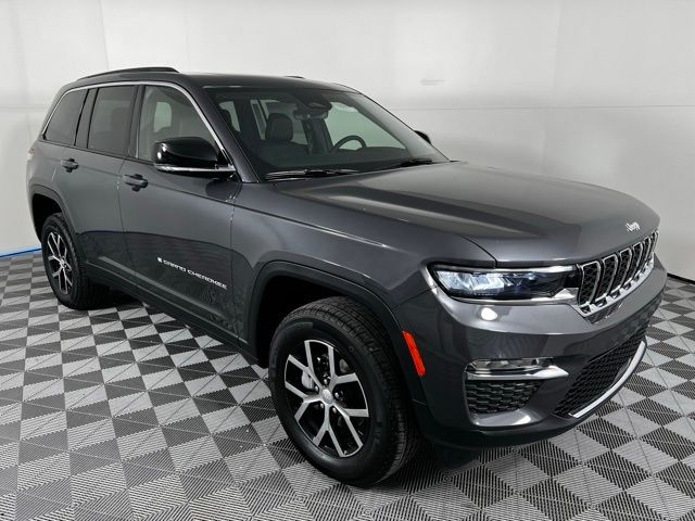 2025 Jeep Grand Cherokee Limited's photo