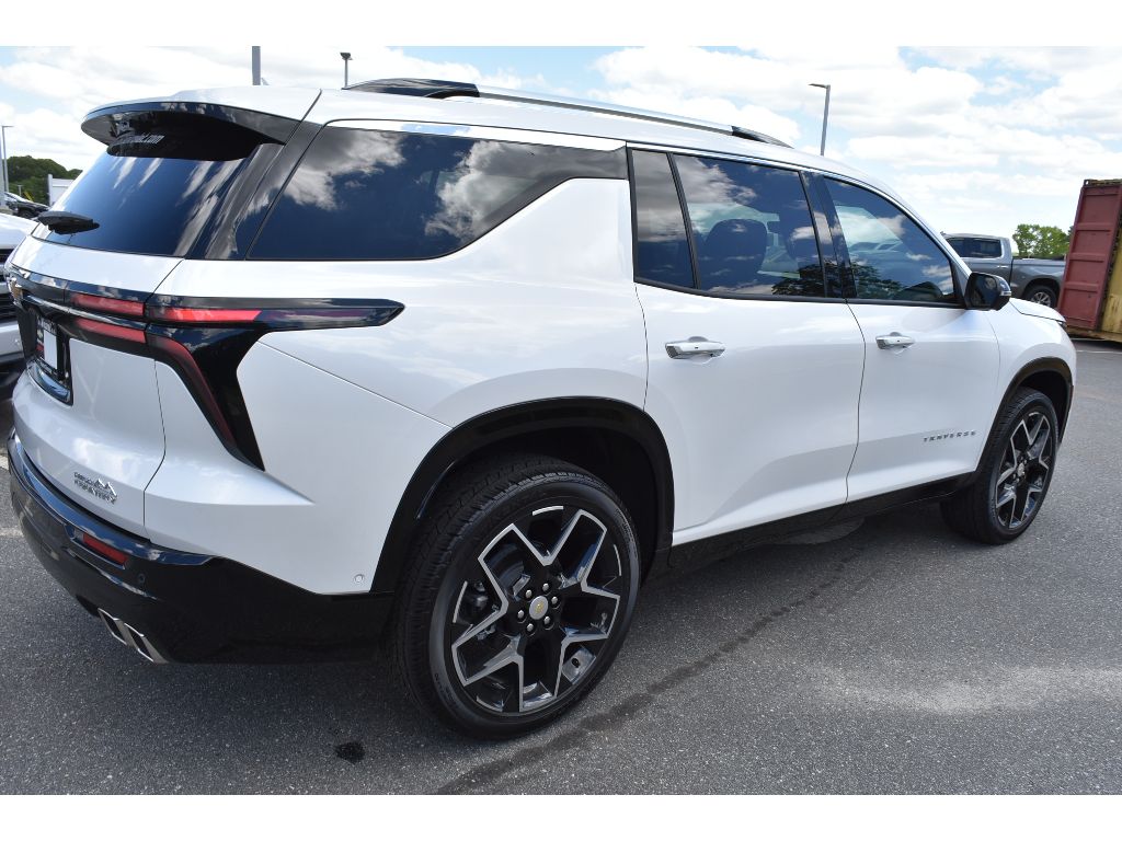 2025 Chevrolet Traverse High Country photo 5
