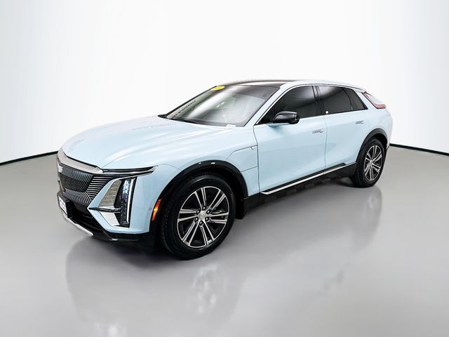 2024 Cadillac Lyriq Luxury photo 3