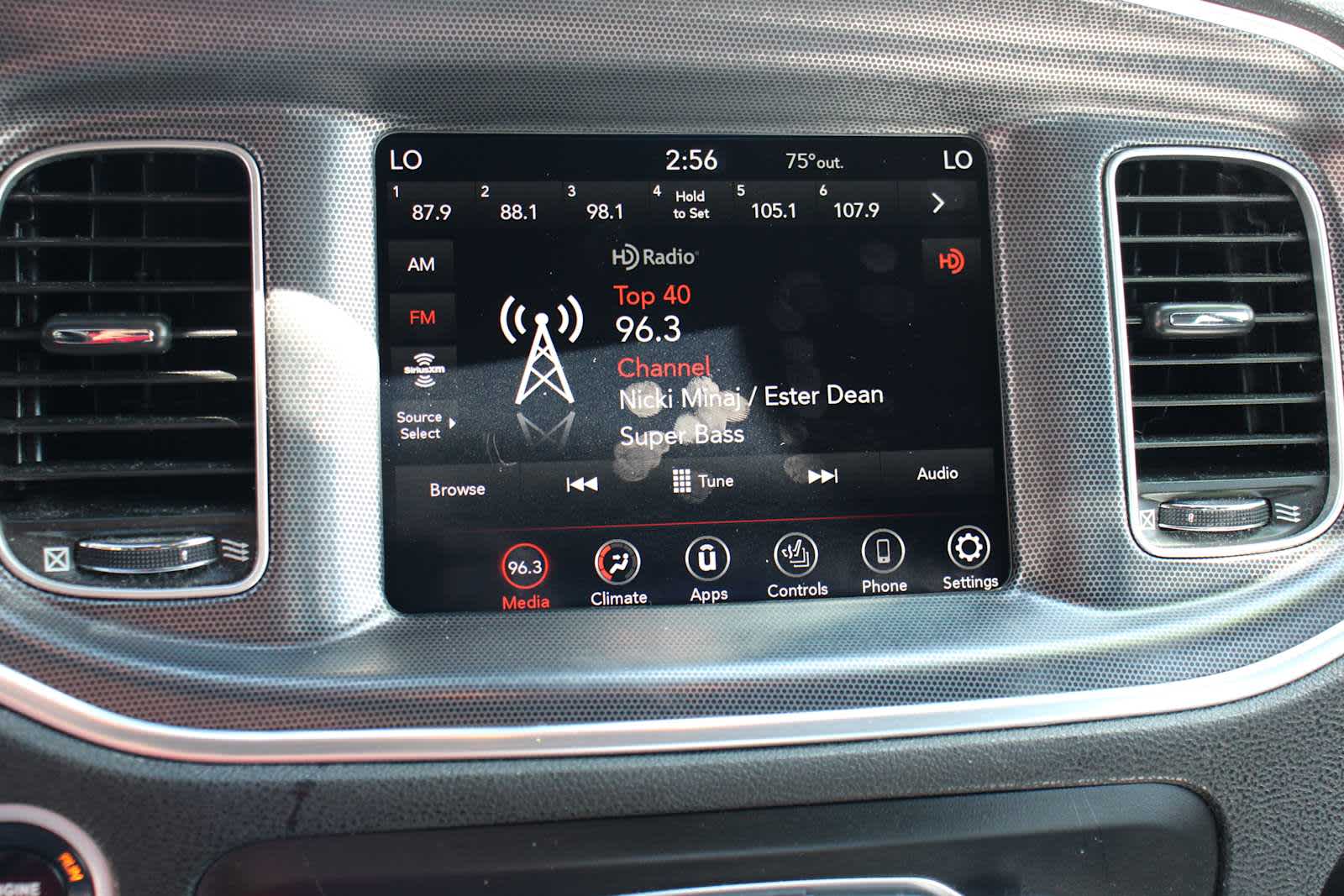 2018 Dodge Charger SXT Plus photo 20