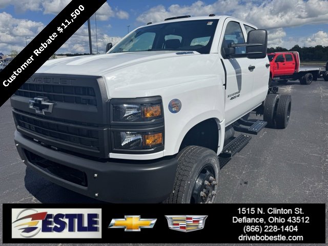 2024 Chevrolet Silverado 4500 Medium Duty Chassis Cab Work Truck's photo