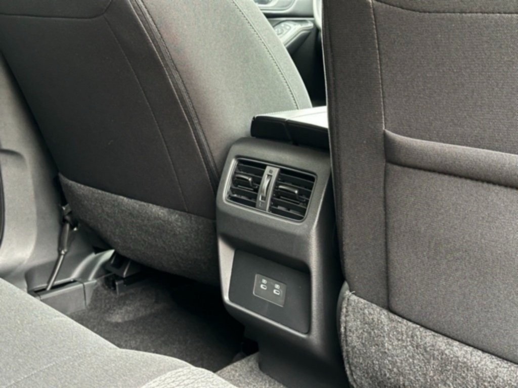 2026 Nissan Rogue SV photo 21