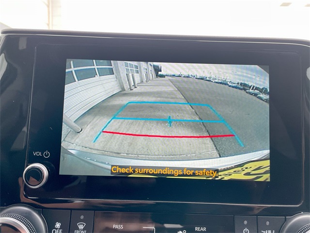 2024 Toyota Highlander LE photo 10