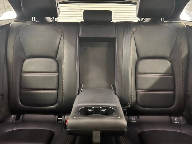 2020 Jaguar F-PACE Prestige photo 11