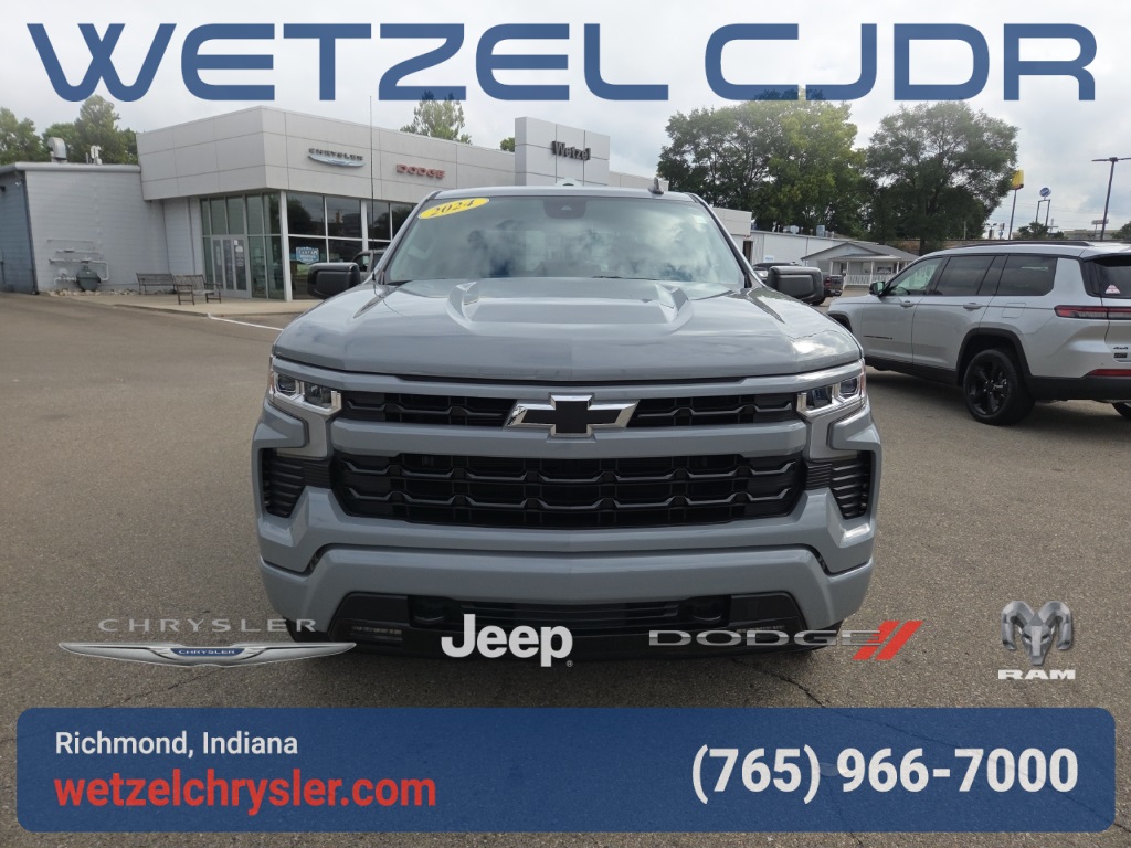 2024 Chevrolet Silverado 1500 RST photo 2