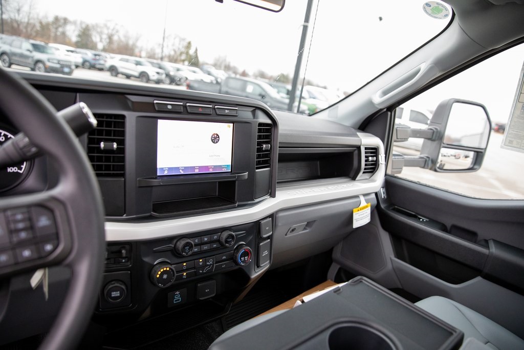 2024 Ford F-550 XL photo 29