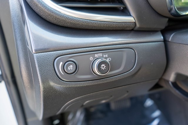 2022 Buick Encore Preferred photo 16