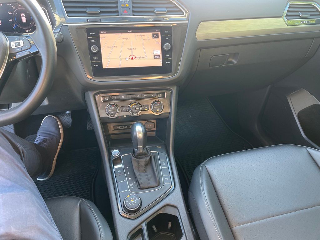 2019 Volkswagen Tiguan SEL Sport photo 20