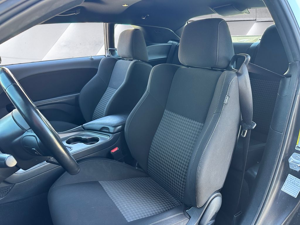 2023 Dodge Challenger GT photo 8