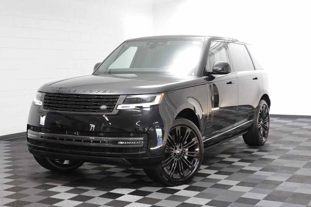 2025 Land Rover Range Rover SE's photo