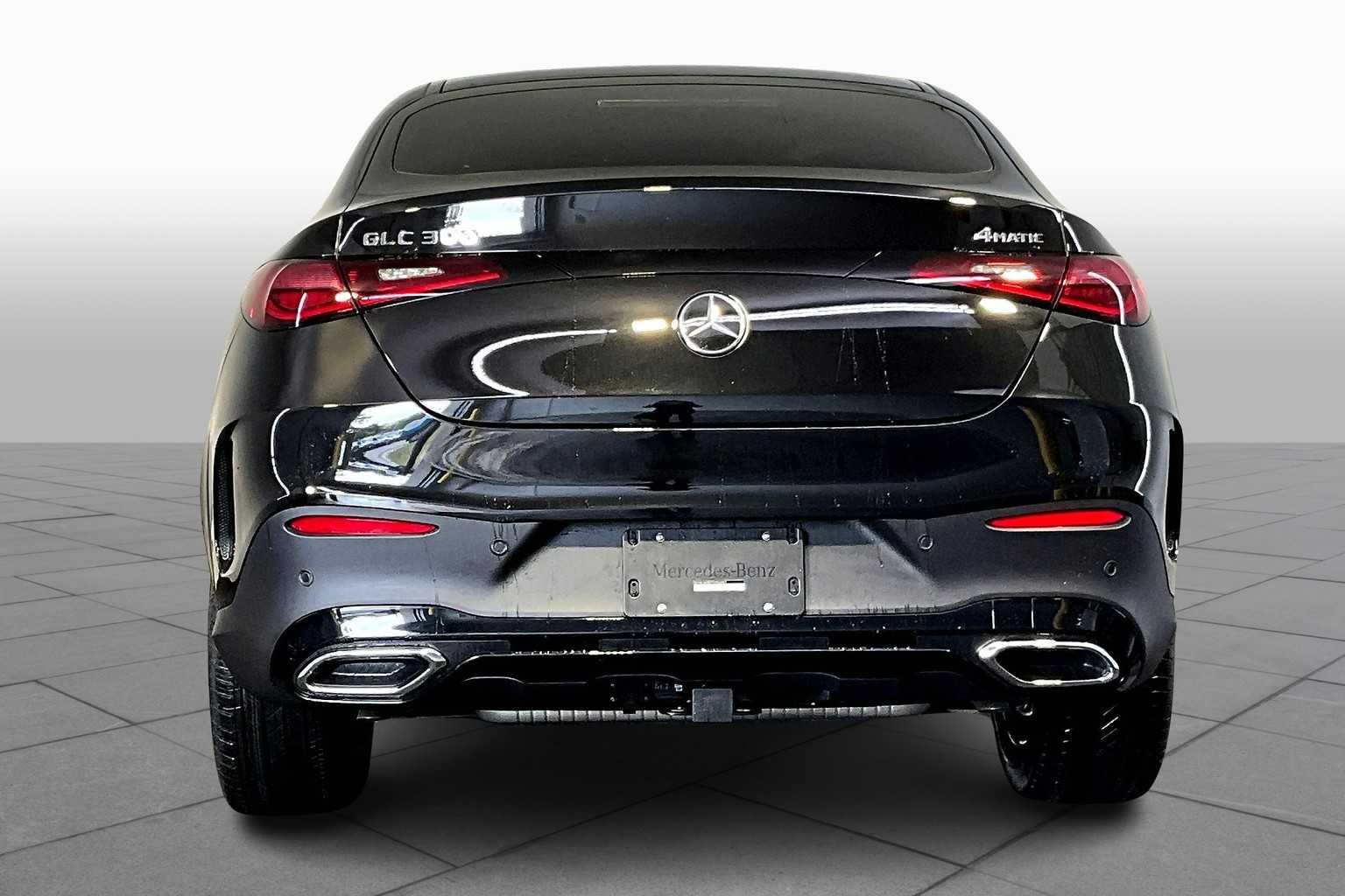 2026 Mercedes Benz GLC 300 4MATIC photo 4