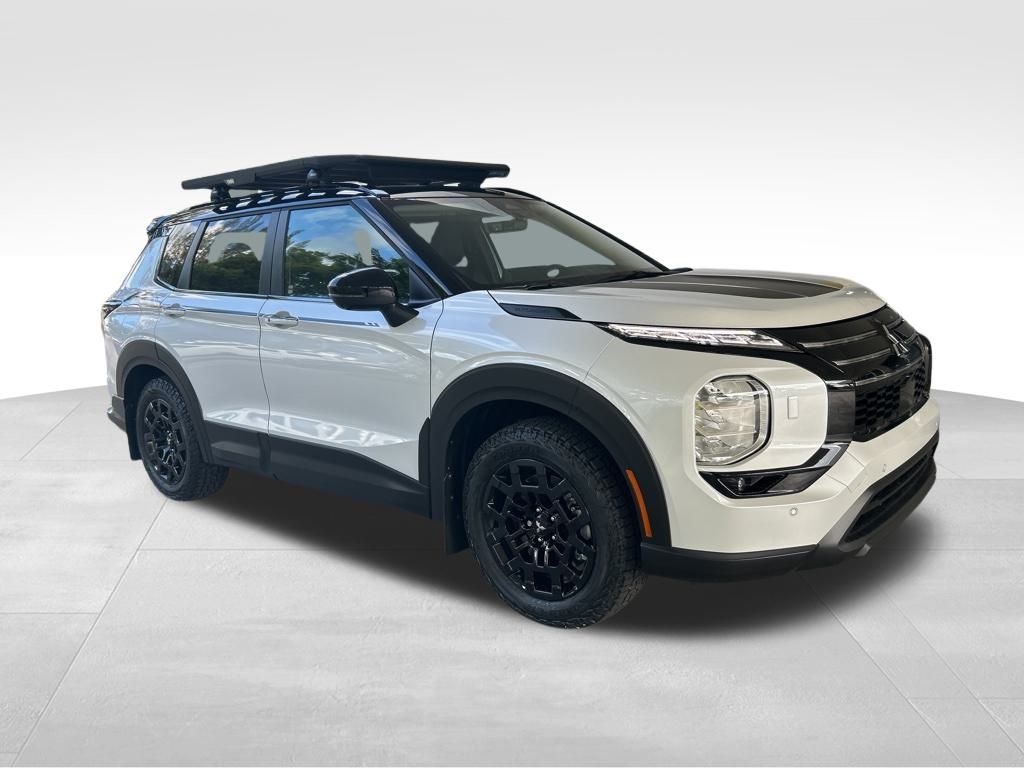 2025 Mitsubishi Outlander SE Ralliart photo 2