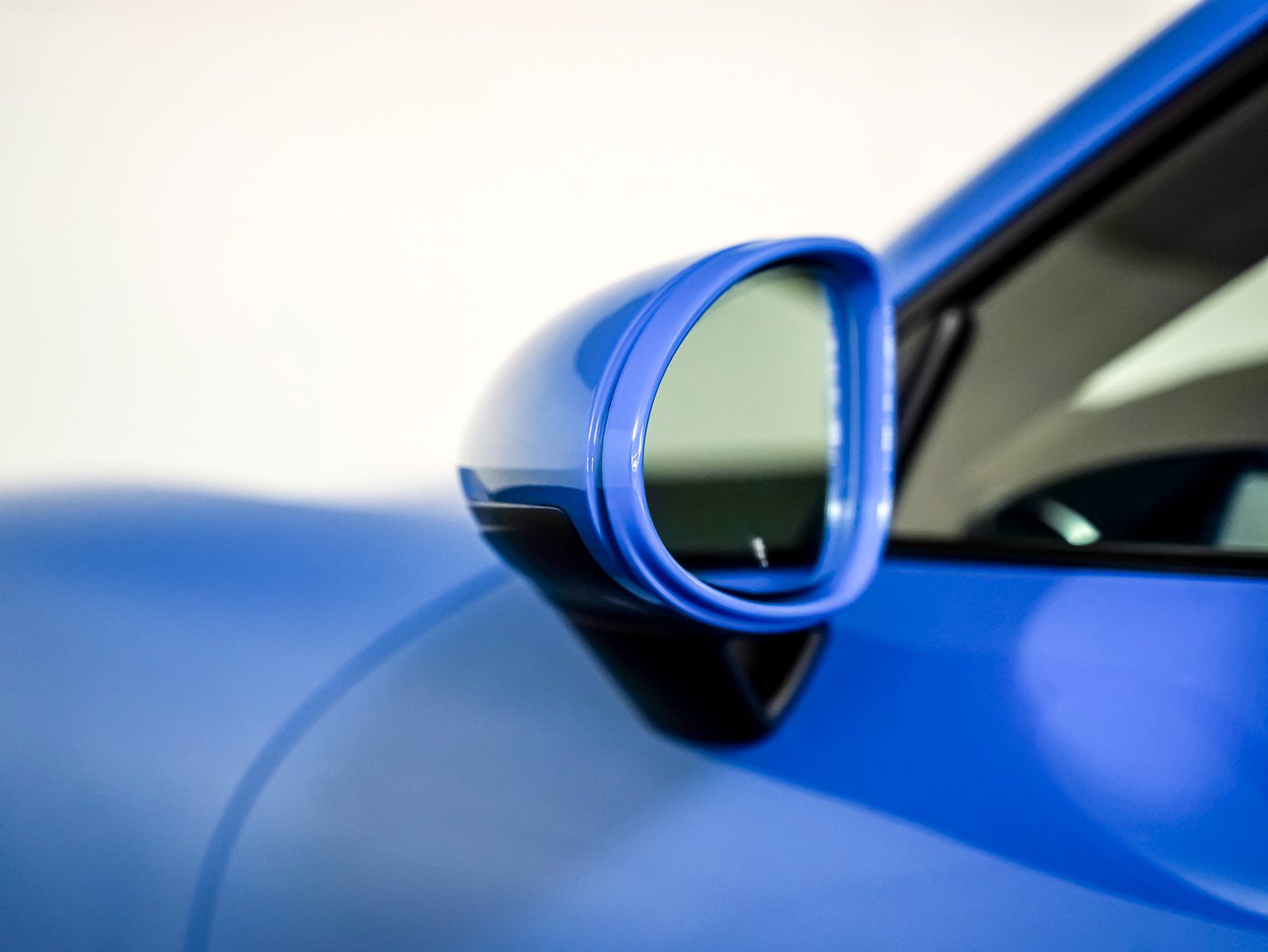 2025 Porsche Cayman photo 26