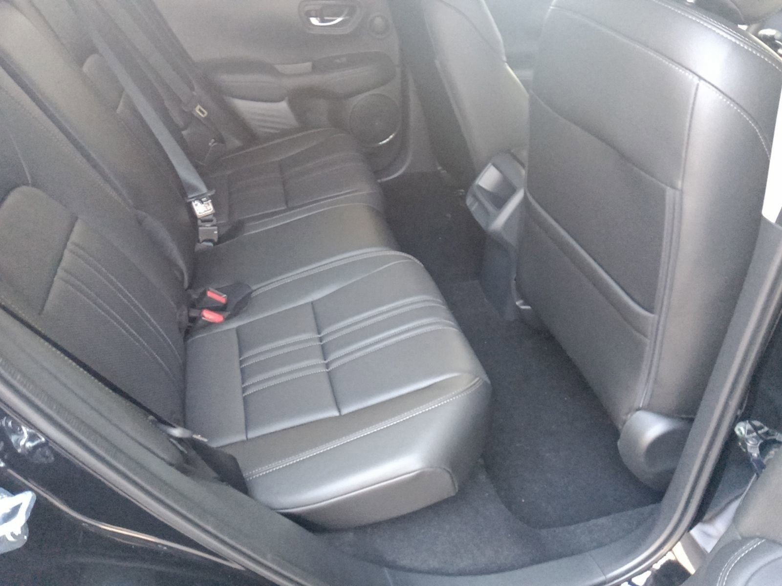 2026 Honda HR-V EX-L photo 27