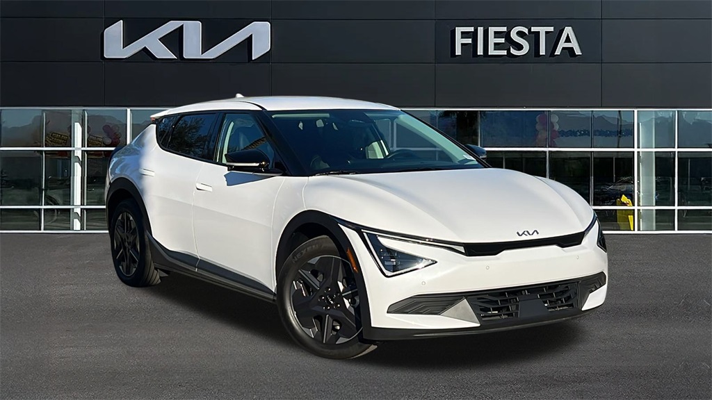 2025 Kia EV6 Light L/R's photo