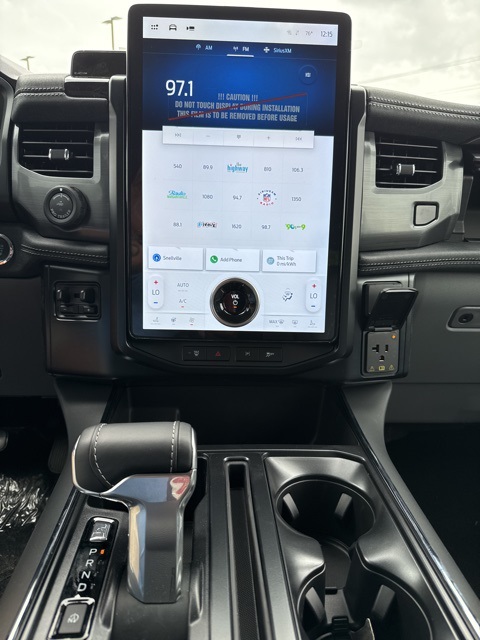 2025 Ford F-150 Lightning photo 28